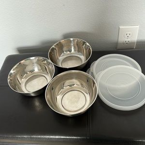 Set of 3 Metal Bowls with lids.